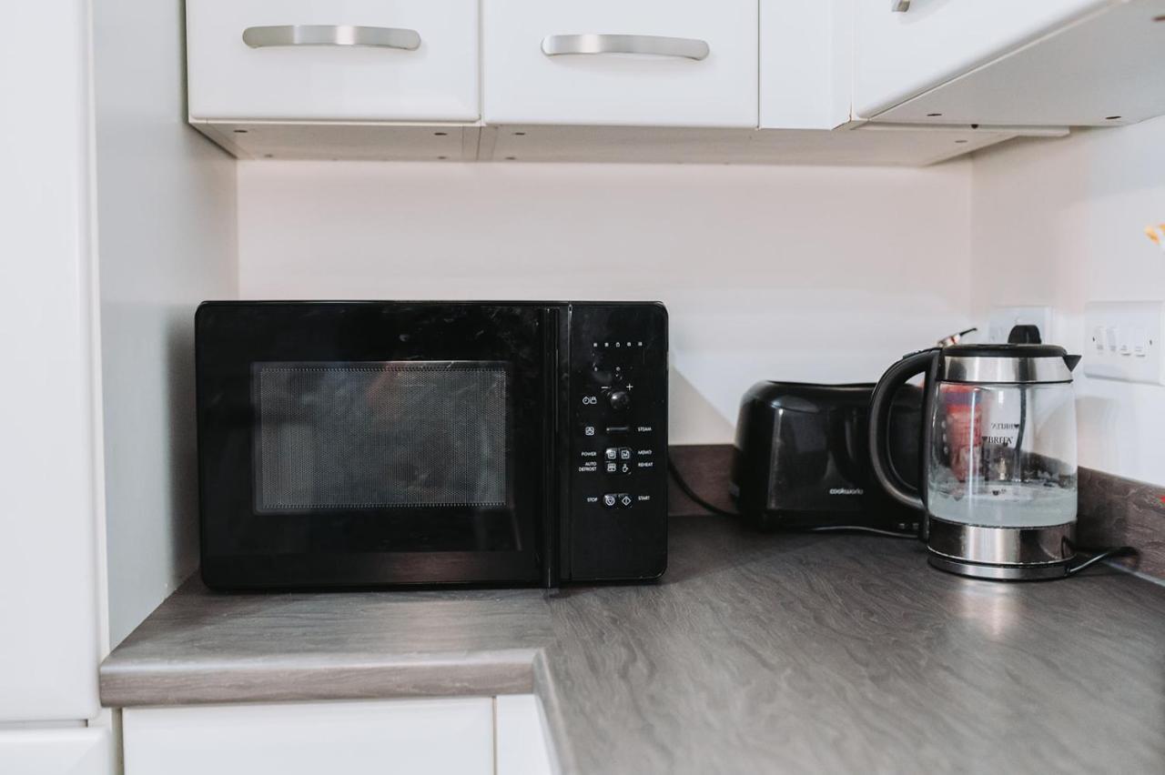 Апартаменты Deluxe 2 Bed Flat In Patchway Near Aztec West And Cribbs Causeway Бристоль Экстерьер фото